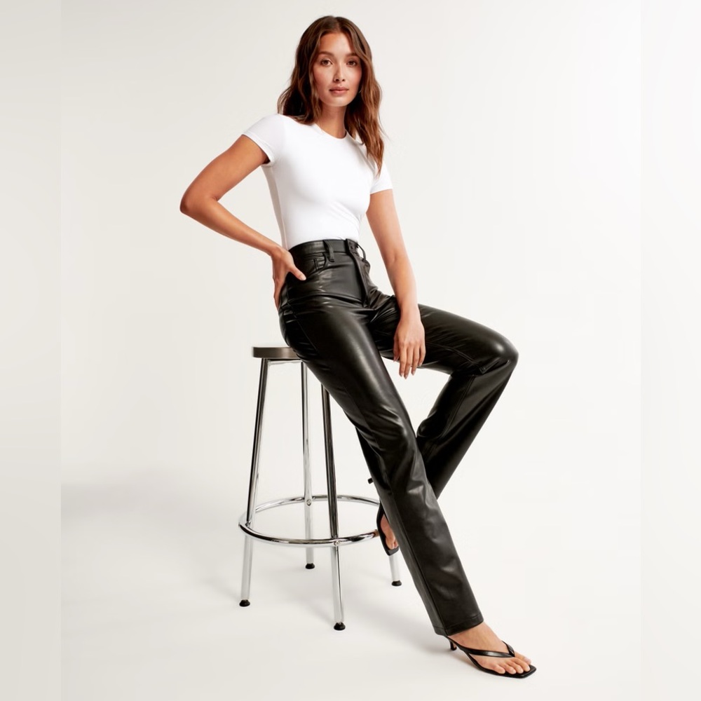 Abercrombie & Fitch Vegan Leather 90s Straight Pant in Black